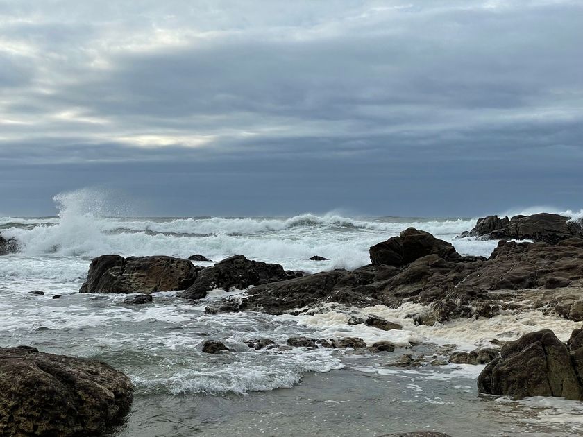 Inocar alerta por mar agitado en las costas ecuatorianas del 13 al 15 de octubre