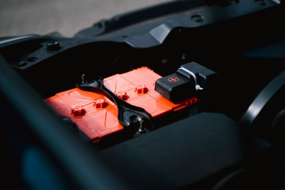 Mitos sobre baterías de autos eléctricos ante las lluvias en Quito