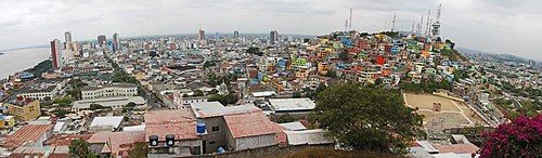 Guayaquil registra acumulación de agua en 50 sectores y prevé marea alta este lunes